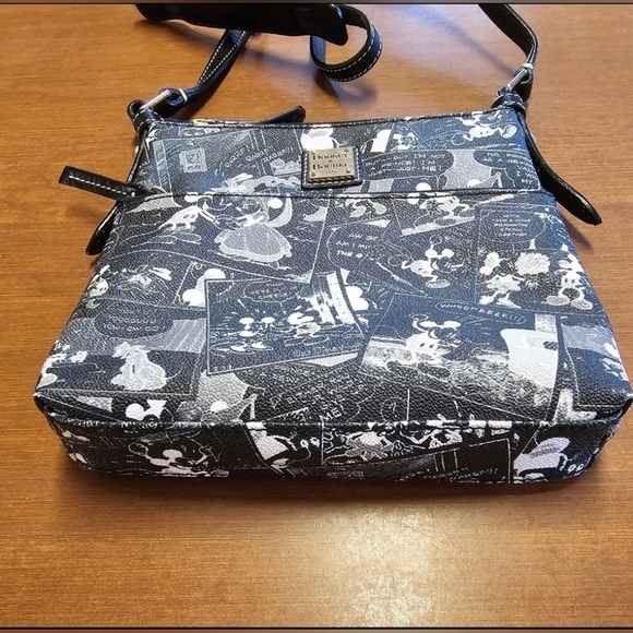 HTF Dooney & Bourke 2013 D23 Reverse Comics Crossbody - Picture 7 of 12